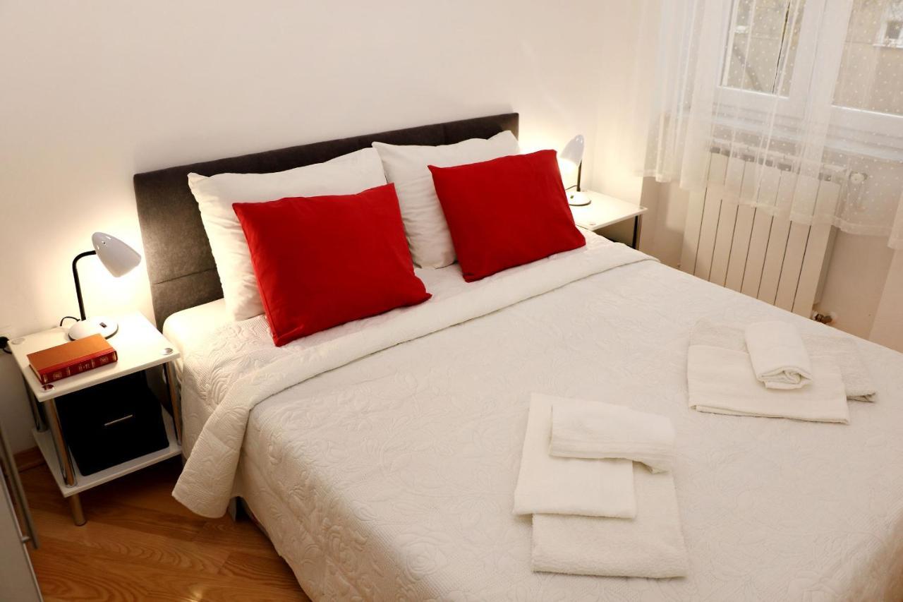 Apartment Elena 1, Zagreb City With Garage Buitenkant foto